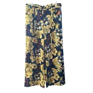 Uniq Corduroy High Rise Pants Size: M